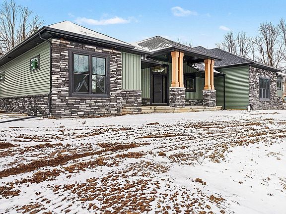 2nd image of 19332 Sweetbriar Ct