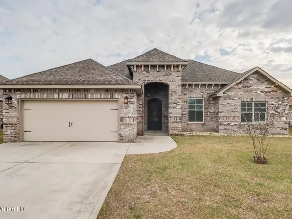 3013 Rue Dominique Dr, Diberville, MS 39540