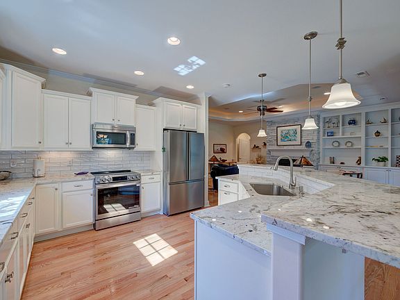 4th image of 2438 W Oak Bridge Way