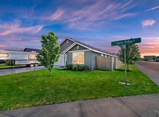 3813 E Holly Ridge Dr, Nampa, ID 83686