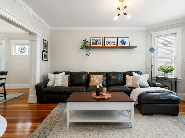 19 Pond St #1, Dorchester, MA 02125