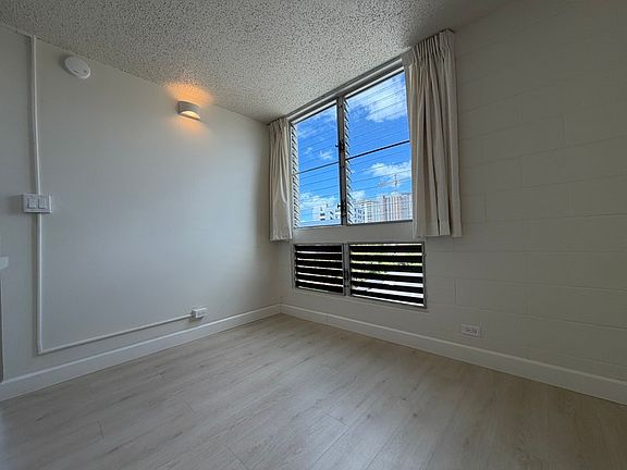 4th image of 835 Kapaakea Ln APT 401