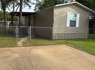 107 Oak Crk, College Station, TX 77845