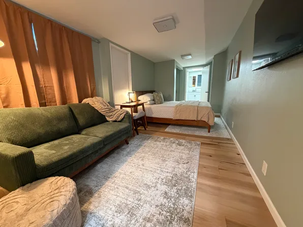 337 Kihapai St APT C, Kailua, HI 96734