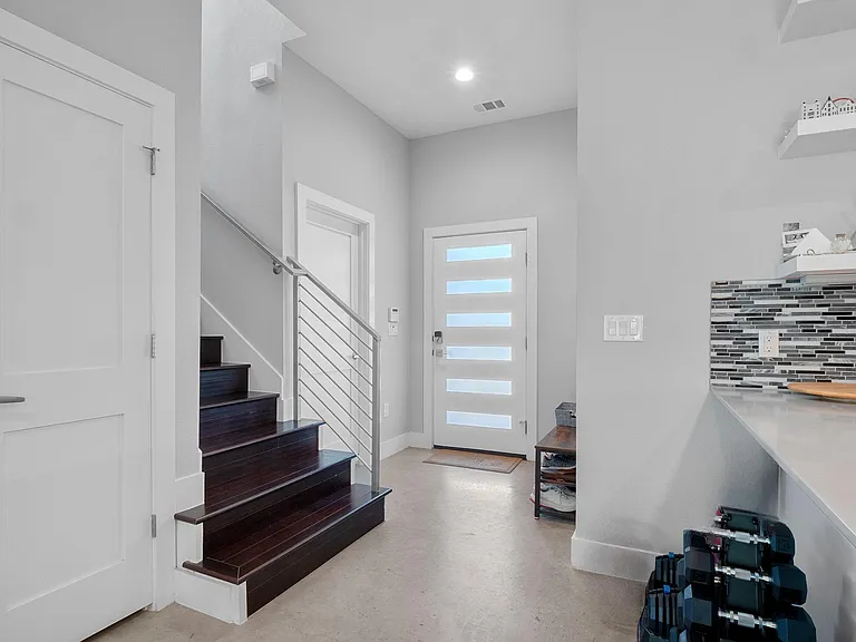 7206 Carver Ave #A — Photo 2