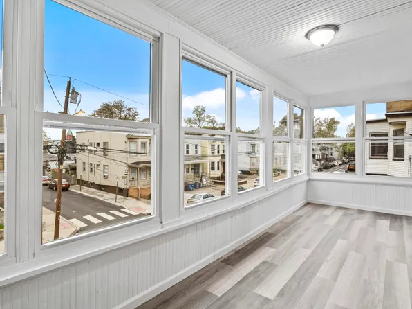 22 Sheffield Street image 3 of 18