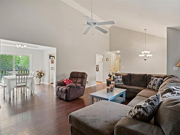 3rd image of 14509 Saint Andrews Dr