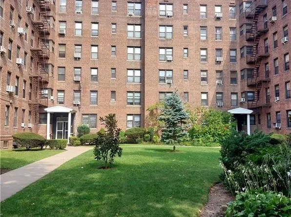 2425 Haring St APT 1J, Brooklyn, NY 11235