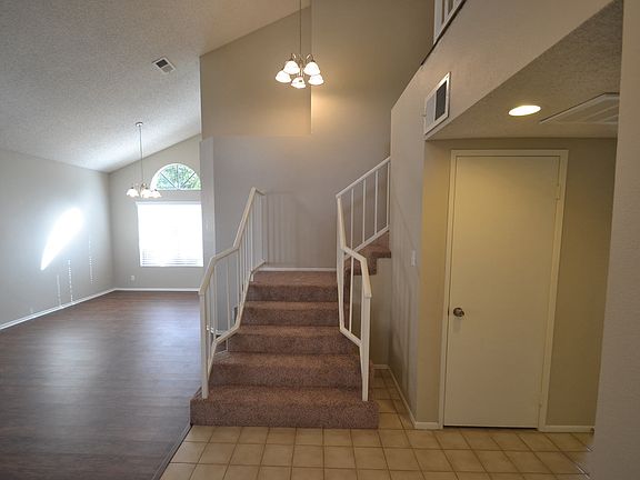 2nd image of 27632 Camino Bella