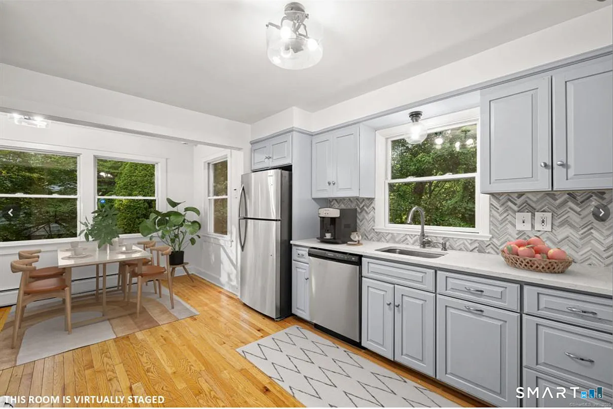 5 bed, 2.0 bath, 1952 sqft, $6,600 — Photo 2