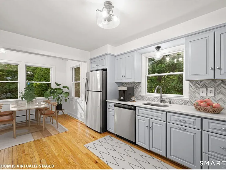 412 Main St — Photo 2