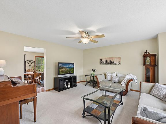 5th image of 137 Kruger Ln