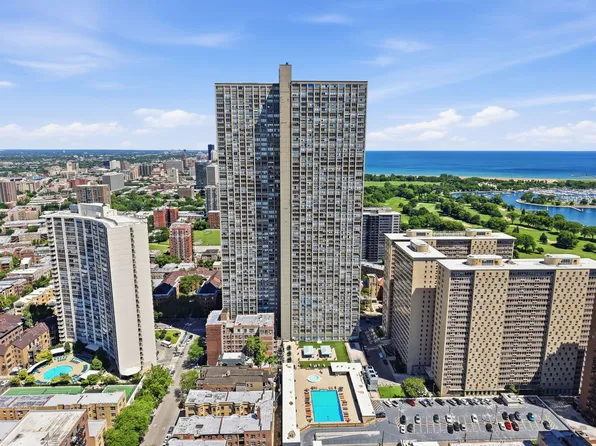 655 W Irving Park Rd APT 2704, Chicago, IL 60613