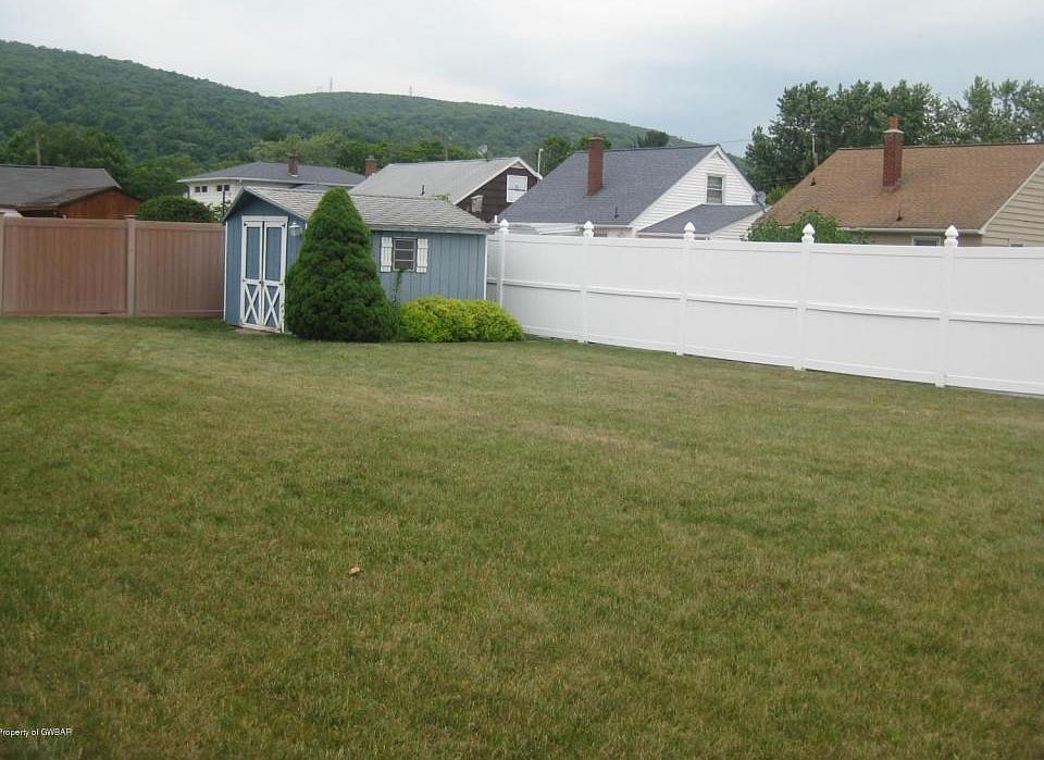 2nd image of 51 Stites St