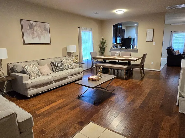 10111 Bitternut Hickory Ln — Photo 4