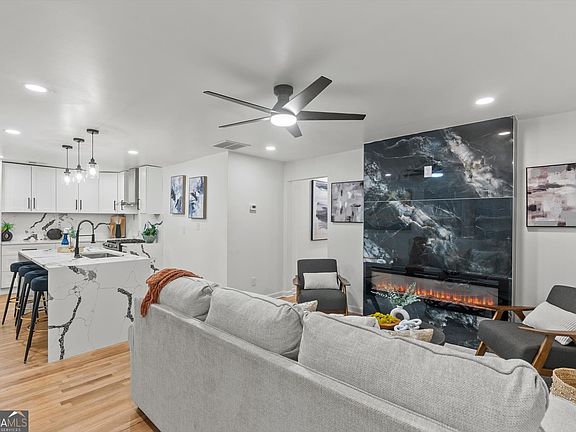 5th image of 8 Edwin Pl NW