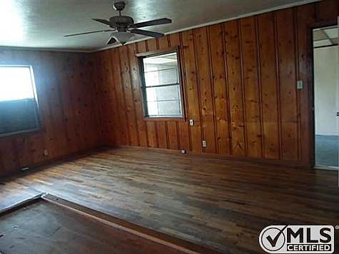 4th image of 472 County Road 3540
