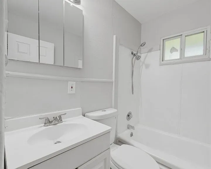 146 Grampian Rd — Photo 15