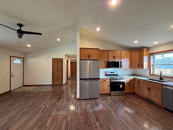 5th image of 2405 Harvard Dr
