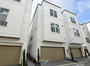 5445 Larkin St, Houston, TX 77007