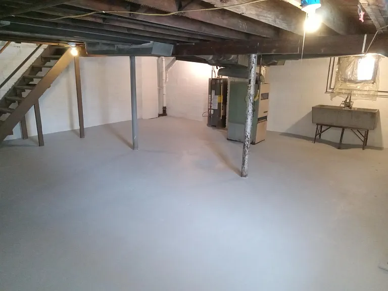 739 King St — Photo 16