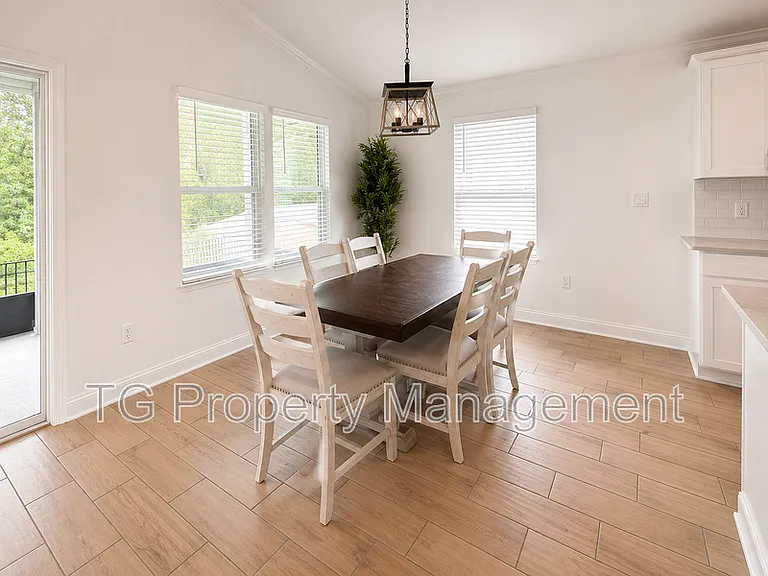 248 Zancara St — Photo 15