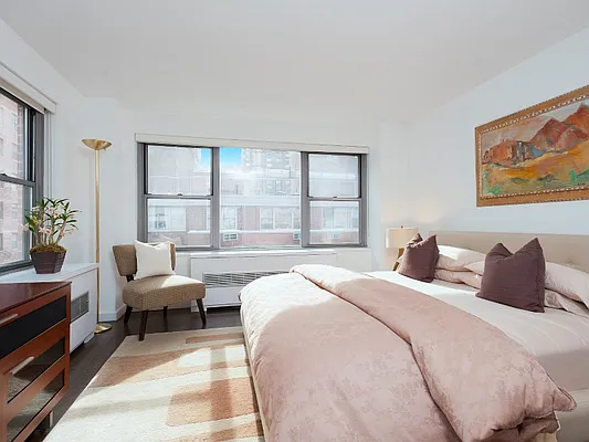 Sold by Sotheby's International Realty | media 8