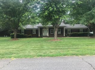 205 Camelot Dr, Statesville, NC 28625