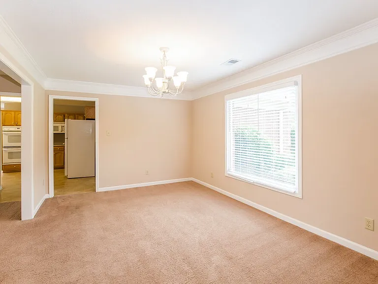10198 Woodland Hills Dr — Photo 6