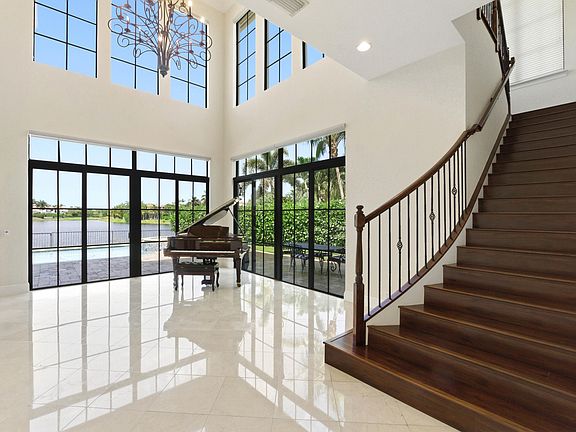 5th image of 8289 Emerald Avenue