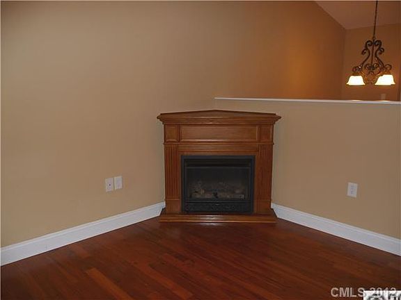 4th image of 6007 Cloninger Ct APT C