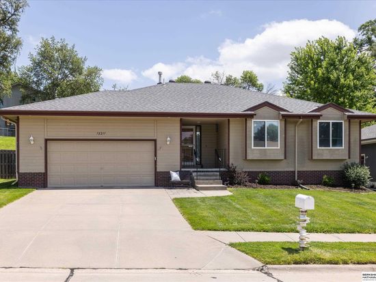 13211 S 35th Ave, Bellevue, NE 68123