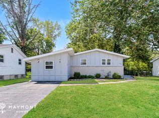 606 Holiday Ave, Hazelwood, MO