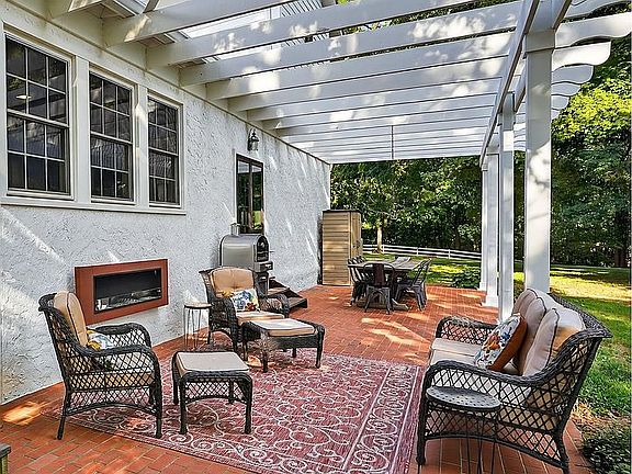 11th image of 6024 Earhart Rd