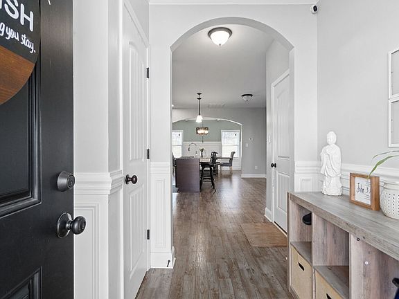 3rd image of 108 Irishman Way