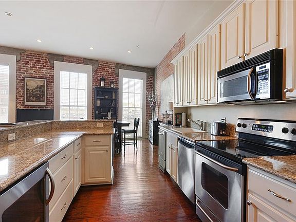 5th image of 223 N Peters St Unit 2