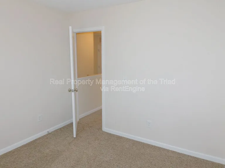 1475 Worchester St — Photo 14
