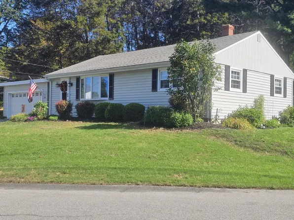 20 Bolduc Street, Lewiston, ME 04240