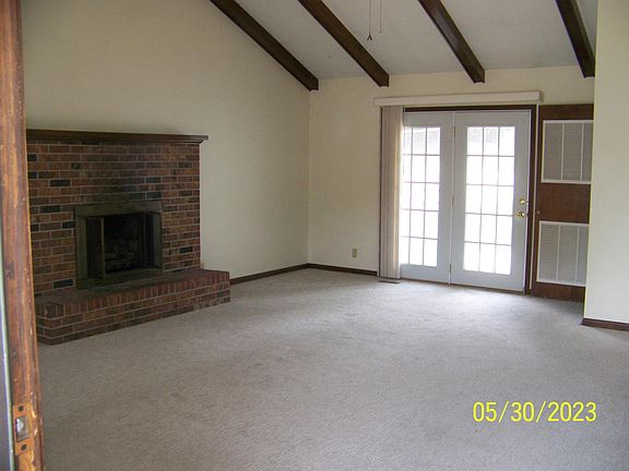 4th image of 9512 Mockingbird Dr