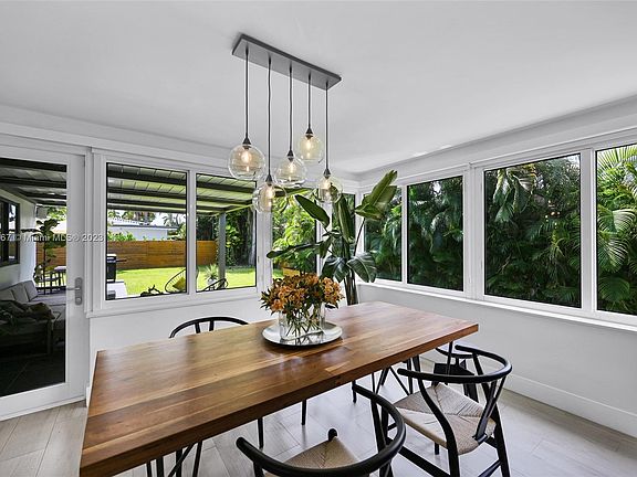 3rd image of 7521 Miami View Dr