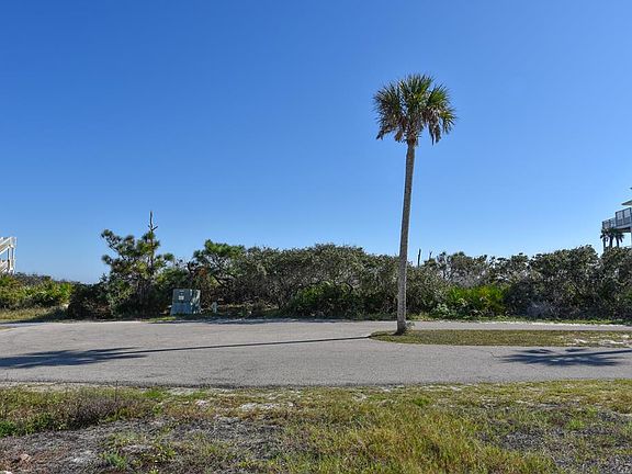 2nd image of 2116 Sea Fern Way