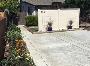 124 Roslyn Dr #A, Concord, CA 94518