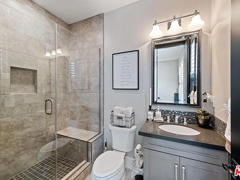 55140 Spring Creek Ct — Photo 14
