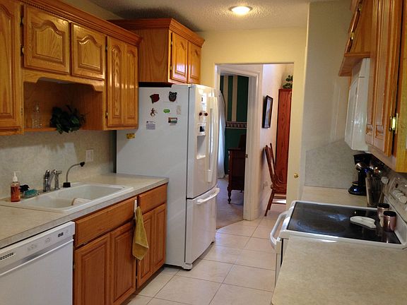 4th image of 717 Magnolia Ave