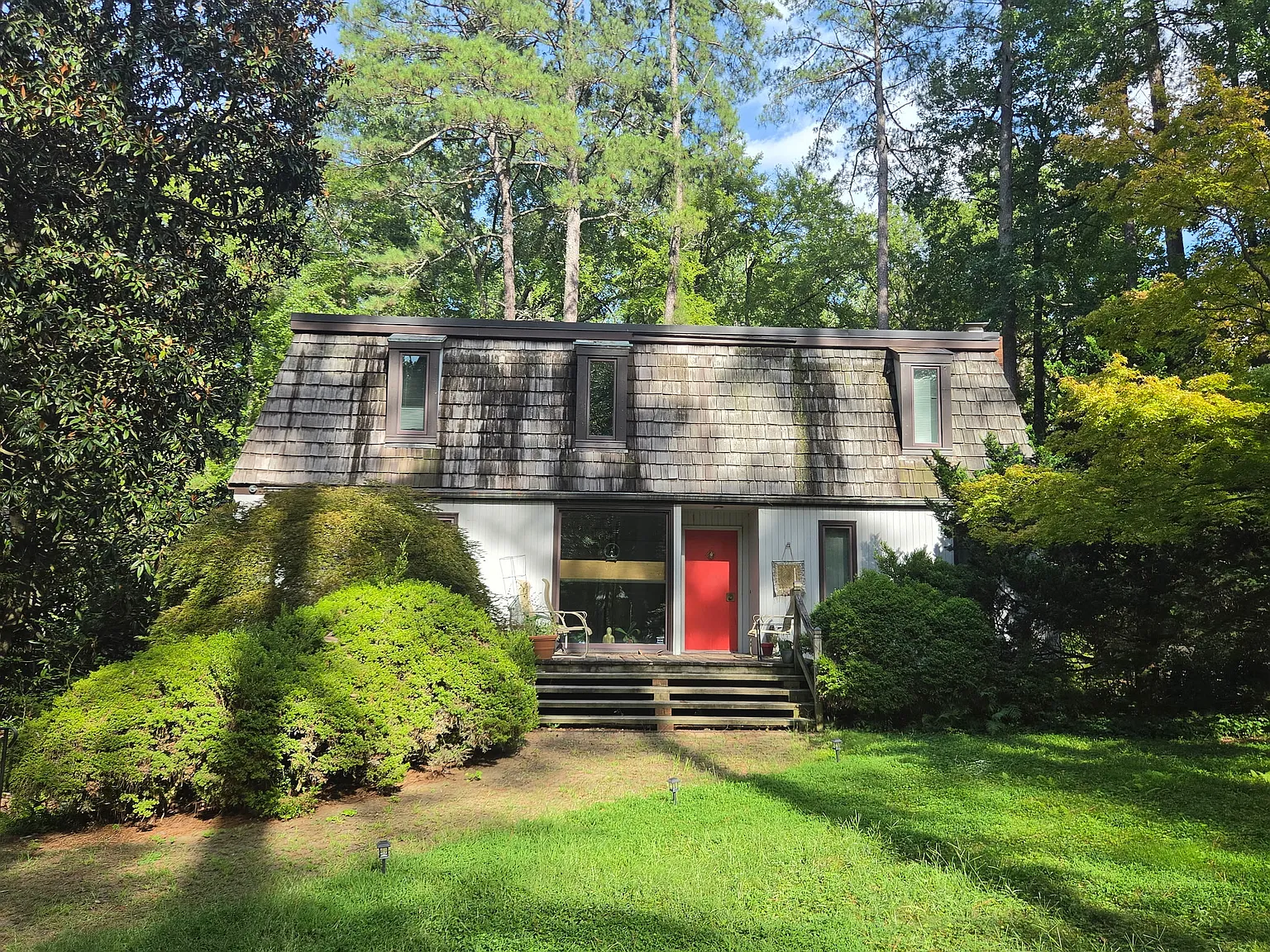 3 bed, 2.5 bath, 2214 sqft, $3,500 — Photo 1