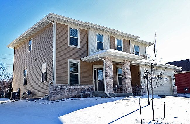 1st image of 291 Moorland Pl