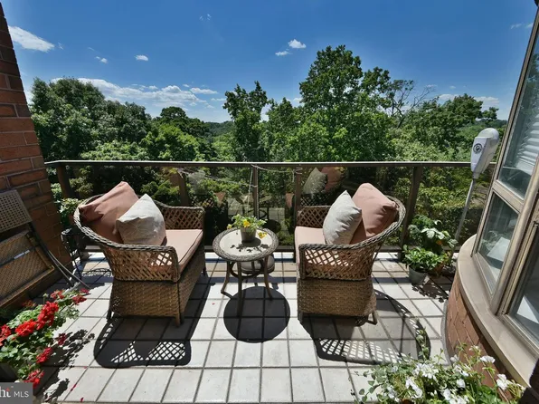 100 Breyer Dr APT 6C, Elkins Park, PA 19027