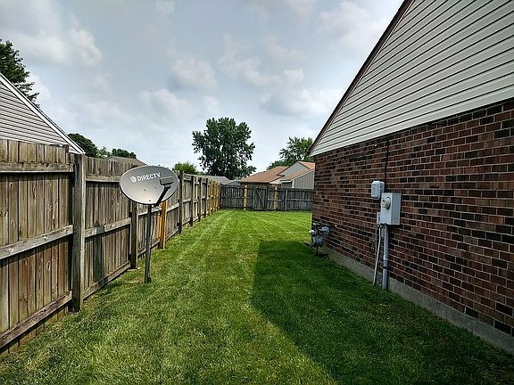 2nd image of 8450 Schoolgate Dr