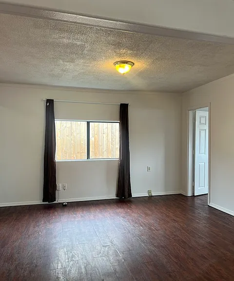 1070 Deer Island Rd — Photo 9