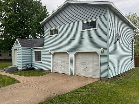 2nd image of 670 GERTRUDE AVENUE